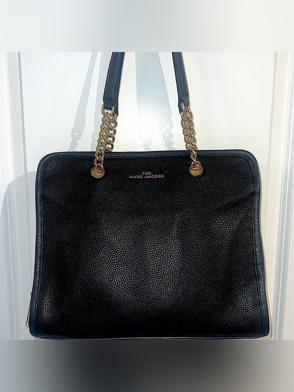 The Marc Jacobs Pebbled Leather Shoulder Bag Satchel Gold Chain Link Straps